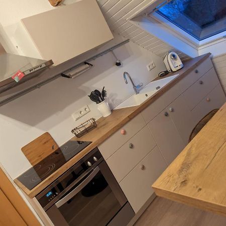 Helles Dachgeschoss-Appartement 克雷费尔德 外观 照片