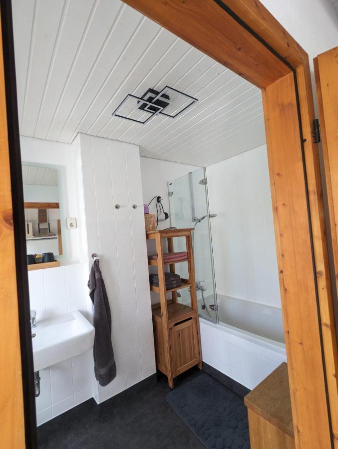 Helles Dachgeschoss-Appartement 克雷费尔德 外观 照片