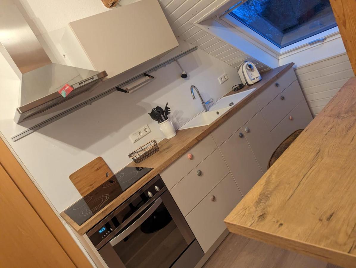 Helles Dachgeschoss-Appartement 克雷费尔德 外观 照片